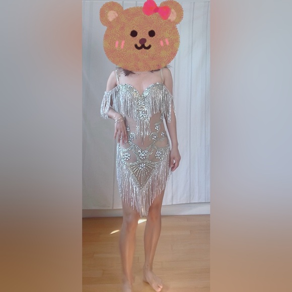 Birthday dress. Size S or M. Cup I think is 34 or 36 C/ D - Picture 3 of 9